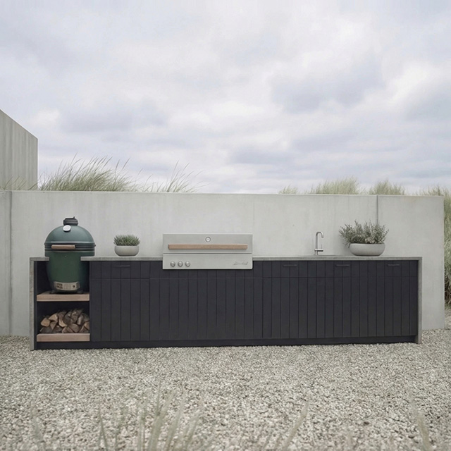 outdoor kitchen detail